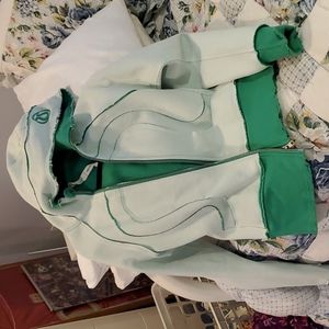 Lululemon zip up sweatshirt size 6